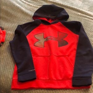 Youth M UA hoodie